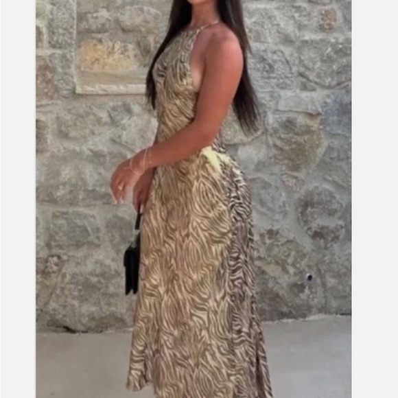 ZARA  FOIL ANIMAL PRINT MIDI HALTER OPEN BACK GOLD DRESS - Picture 13 of 16